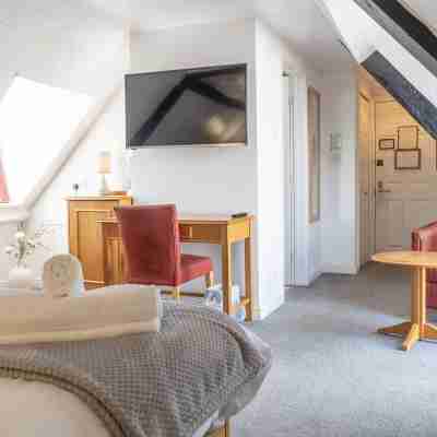 The Red Lion Hotel Rooms