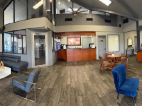 บัดเจ็ต อินน์ แซนฟอร์ด โรงแรมในแซนฟอร์ด