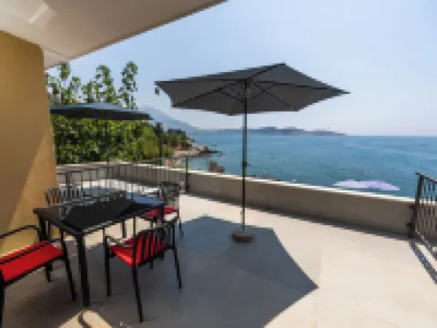 Suites Castello Hotels in Bar