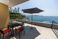 Suites Castello Hotels in Sutomore