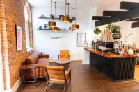 The Front Street Inn