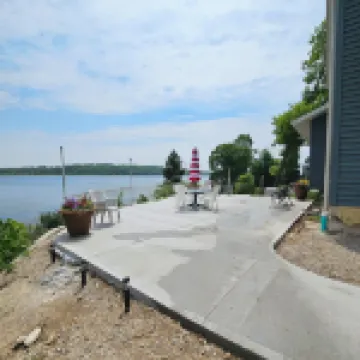 Lake House Relax'n in or on the Water This is Your Place for Memories to be Made