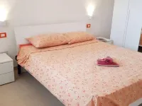 Three-Room Apartment with Air Conditioning on the First Floor - Torre Dell'Orso - parking