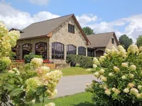 Dillard House Hotels in Dillard