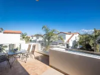 Apt. Faye, Beautiful 2Bdr Pernera Apartment