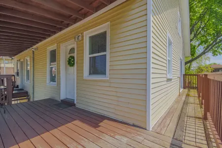 Comfy One Bed Apartment in Forest Park