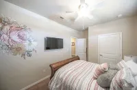 Right At Home-Midland Vanguard Velvet Lounge