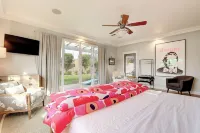 Spacious Arcadia Bright and Cheery House