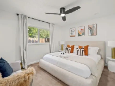 Hot Tub - Game Room - Fire Pit - 20 Min 2 Yosemiteev Charger Level 2