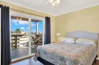 2-bedroom 2 bath condos on the beach with view of Lighthouse