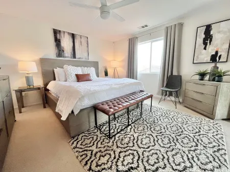 Charming 3-bedroom house with Hot tub, AC and WiFi in awesome Joshua Tree!