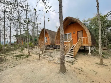 Nepal Himalayan Paulownia Resort Отели рядом с достопримечательностью «Читван»