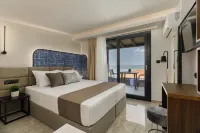 Costa de Luxe Suites