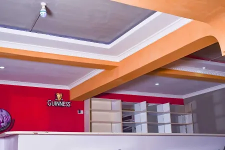 Rovers Place Hotel Отели в г. Awach