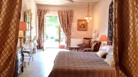 Les Loges de Saint Eloi Hotels in Montrichard