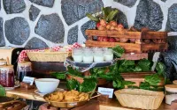 Luxcamp Bukit Damar - Puncak By Horison - breakfast