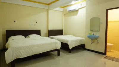Guest House Halal Square Hotels near Syatti Food