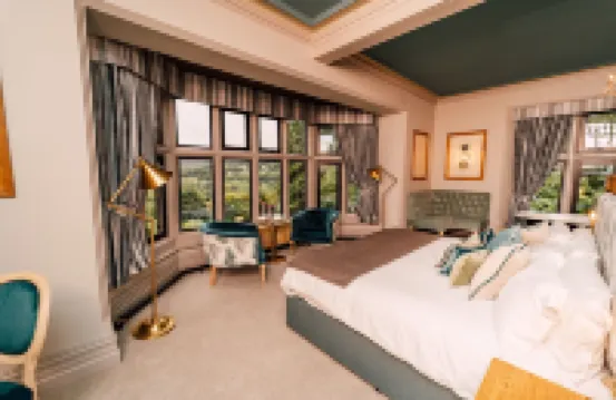 梅納德 德比郡河谷酒店