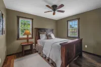 Skye Cottage at Hillside Hideaways-Private Getaway in the Heart of Amish Country