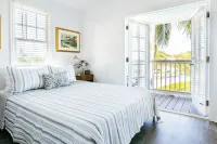 Hawks Cay Island Retreat - Duck Key - Pool & Patio