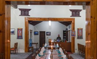 Mountain Lodges of Nepal - Tomijong