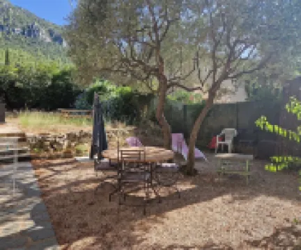 Charming T1 of 30 m² on the ground floor of villa