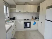Quiet house with great views and a 5 min drive to town