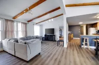 Huge Getaway Home with Gameroom, Arcades, Firepit