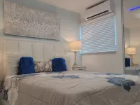 Villa Santorini 3-bedroom apartment in welcoming Bayamón with WiFi, AC. Enjoy Hotels in Bayamon