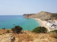 DomusIberica Casa Bonita - A/C, Wi Fi, private pool, a short walk to the beach! Hotel a Burgau