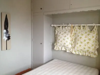 Great flat perfectly located by the beach, amazing views