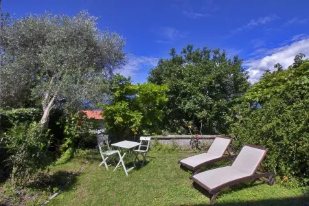 Goldenlake Apartment