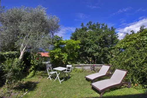 Goldenlake Apartment