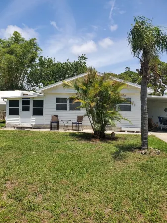 SEAS THE DAY Отели в г. Гров-Сити