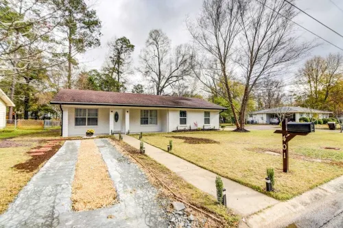 It’s a beautiful renovated house with modern furniture and lovely decor.