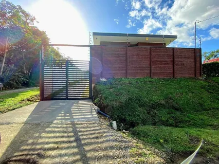 Casa Vista - Pool - Volcano and Sloth Views!