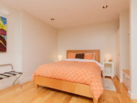 Victoria, ~BC~ - Fully Furnished-Self Contained Garden Suite サーニッチのホテル