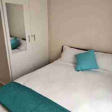 Kayla's paradise, two bedroom master ensuit fully serviced & furnished apartment Rooms