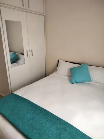 Kayla's paradise, two bedroom master ensuit fully serviced & furnished apartment