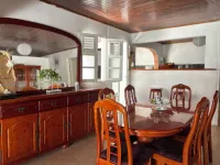 Villa Rénovée à Louer à Sainte-anne en Martinique