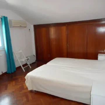 Peaceful villa with private pool and central heating