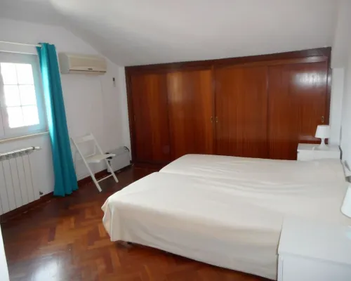 Peaceful villa with private pool and central heating Hotels in Castelo