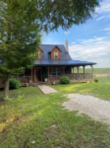 Very peaceful 3 bedroom, 2 1/2 baths cabin  within minutes of RRGorge and NB.