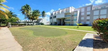 Lovely Beachfront 3BR Ground Fl Apt at Las Picuas