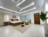 Amazing Twin Terrace 5 bedrooms 5 baths with Car & Driver Rental Option