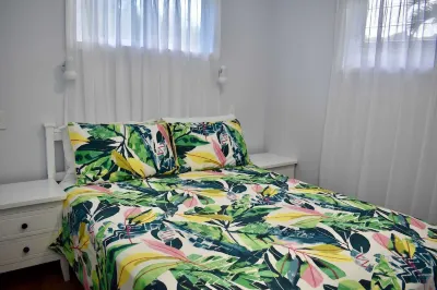 Tumutoa Beach House Các khách sạn gần Maire Nui Botanical Gardens