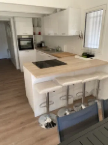 Lovely renovated farmhouse close to golf course and beach opposite St Tropez