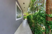 Hollywood 1BR – Near Beach Dining