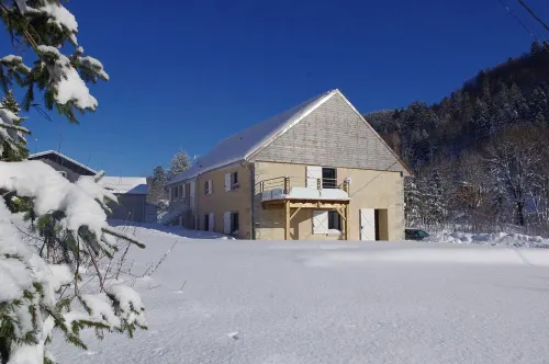 Duplex "La Ferme de Paul" 6 Pers. + baby - Altitude 800 m'at 2 km Ski slopes