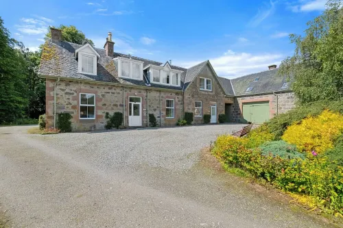 Relaxing self-catering retreat located at the stunning Aigas Golf Course Hotels in Beauly